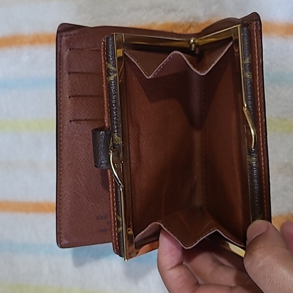 Lv mono compact wallet. - Picture 6 of 11